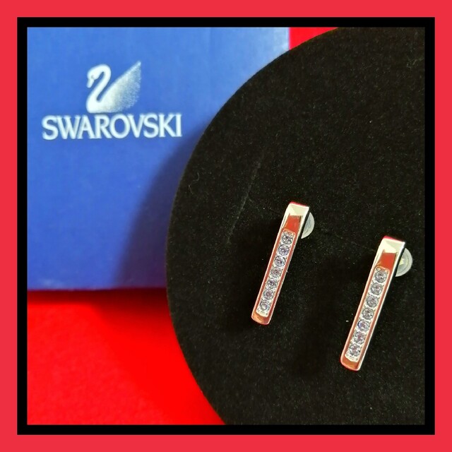 SWAROVSKI(スワロフスキー)の【新品未使用】スワロフスキー　ピアス　シルバークリスタル レディースのアクセサリー(ピアス)の商品写真