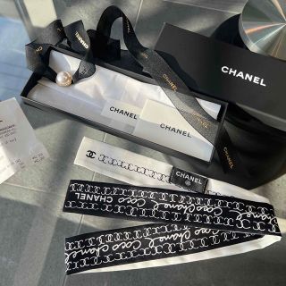 シャネル(CHANEL)のCHANEL シャネル ココマーク シルク ツイル ヘアバンド 未使用(バンダナ/スカーフ)