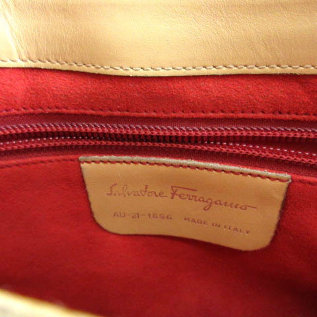 Salvatore Ferragamo(サルヴァトーレフェラガモ)のサルヴァトーレフェラガモ ショルダーバッグ ワンショルダー レザー ガンチーニ  レディースのバッグ(ショルダーバッグ)の商品写真