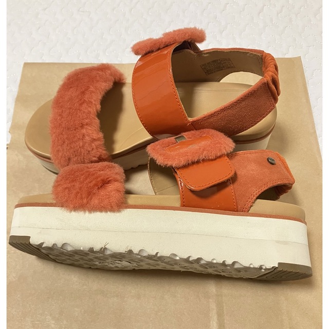 UGG(アグ)の⭐︎さあーや⭐︎さん専用UGG サンダル レディースの靴/シューズ(サンダル)の商品写真