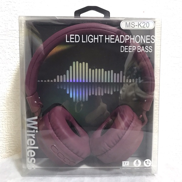 【新品未使用】レン　LED ワイヤレス　ヘッドホン　充電ケーブル付き スマホ/家電/カメラのオーディオ機器(ヘッドフォン/イヤフォン)の商品写真