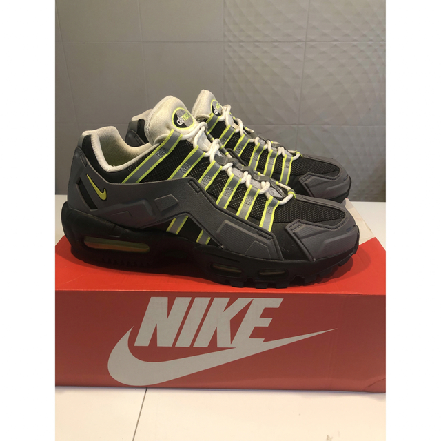 NIKE(ナイキ)のNIKE NDSTRKT AIR MAX 95    26.0cm メンズの靴/シューズ(スニーカー)の商品写真