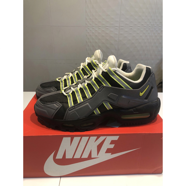 NIKE(ナイキ)のNIKE NDSTRKT AIR MAX 95    26.0cm メンズの靴/シューズ(スニーカー)の商品写真