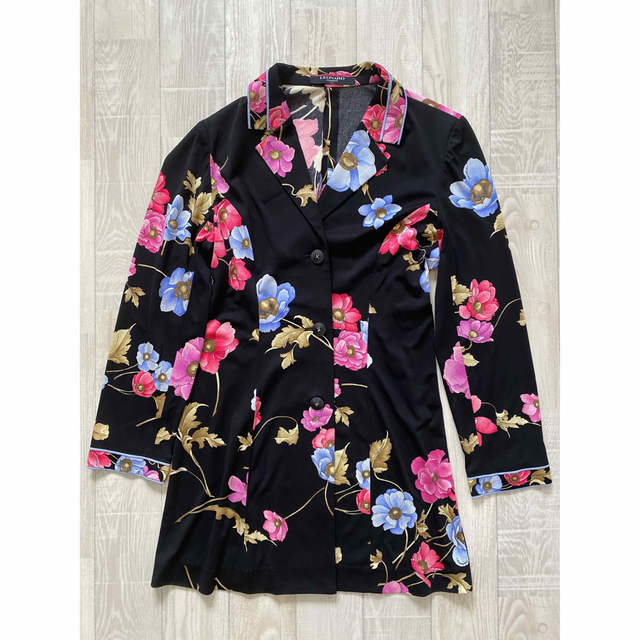 【美品】レオナール テーラードジャケット 美麗な花柄 カンカン ブラック