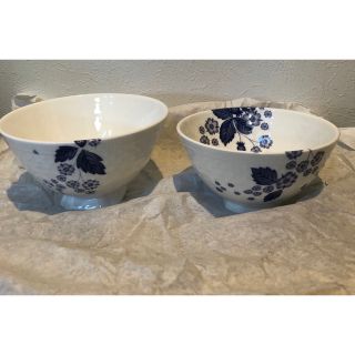 ウェッジウッド(WEDGWOOD)の12348 ウェッジウッド ストロベリー ブルーム ライスボール 夫婦茶碗 B0(食器)