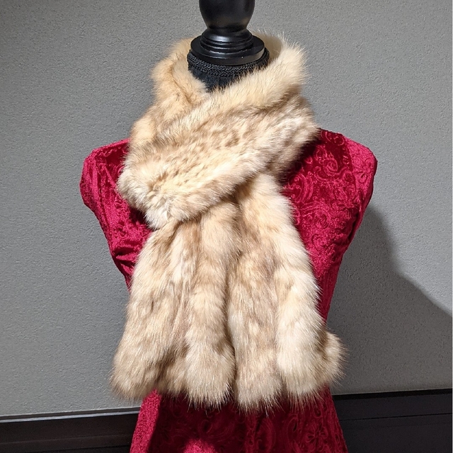 ✨170cm✨ 長～～いゴールデンセーブル編み込みマフラー☆美品です レディースのファッション小物(マフラー/ショール)の商品写真
