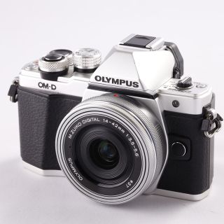 オリンパス(OLYMPUS)の美品★スマホへ転送★オリンパス E-M10 MarkⅡ ミラーレスカメラ(ミラーレス一眼)