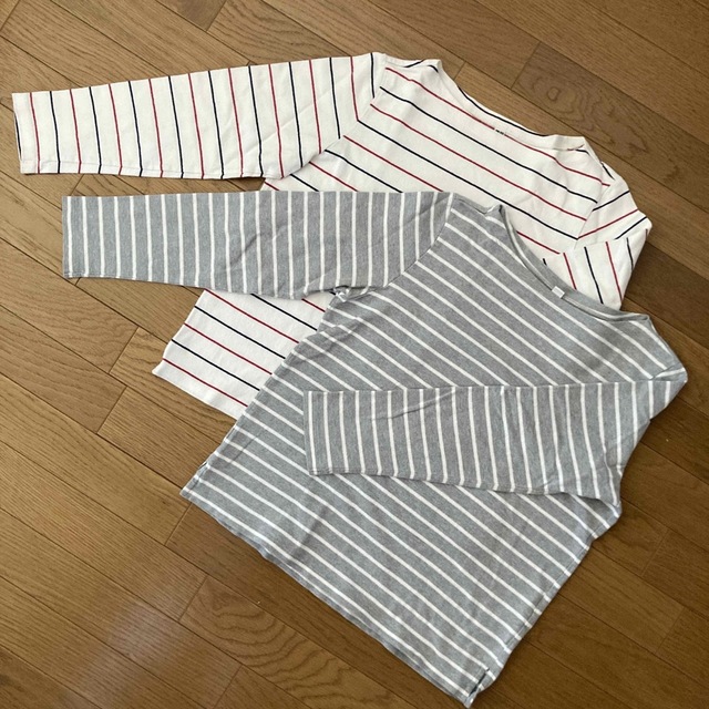 UNIQLO(ユニクロ)のユニクロ / Mサイズ ボーダー長袖Tシャツ / 2枚 レディースのトップス(Tシャツ(長袖/七分))の商品写真