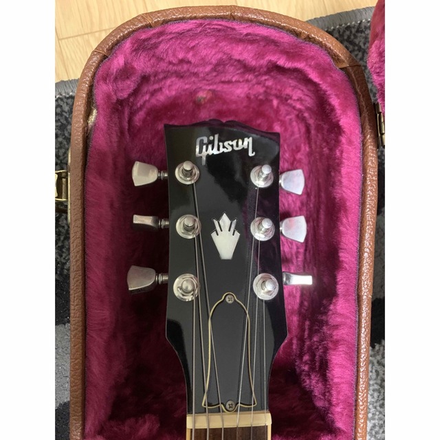 GIBSON ES-335 セミアコースティックギター