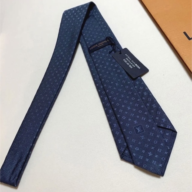 在庫処分特価 ルイ LOUIS VUITTON 8CM クラシック クラヴァット
