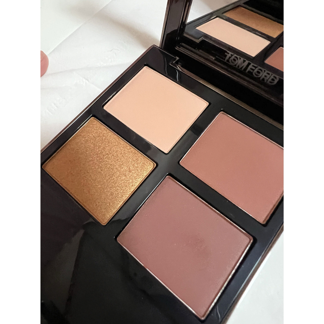 TOM FORD BEAUTY(トムフォードビューティ)のトムフォード　アイカラークォード　デザートフォックス　029 コスメ/美容のベースメイク/化粧品(アイシャドウ)の商品写真