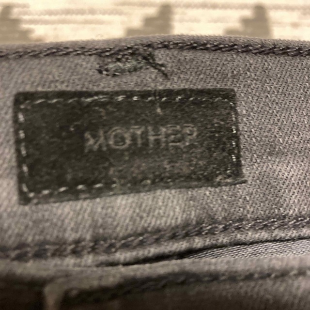 mother(マザー)のマザー　MOTHER THE INSIDER CROP STEP FRAY レディースのパンツ(デニム/ジーンズ)の商品写真