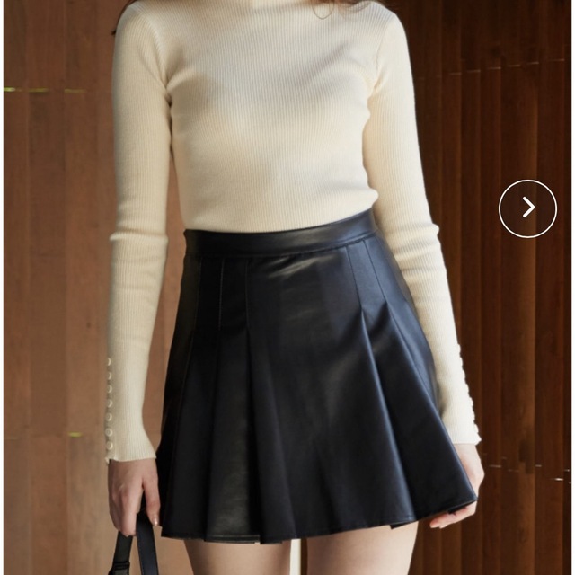 ACYM(アシーム)のacym レザー　プリーツスカート レディースのスカート(ミニスカート)の商品写真