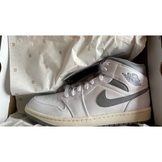 ナイキ(NIKE)のNIKE AIR JORDAN1 MID 【VINTAGE GREY】(スニーカー)