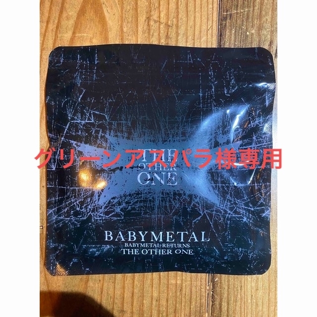 BABYMETAL セイバーマスク 未使用品 エンタメ/ホビーのタレントグッズ(ミュージシャン)の商品写真