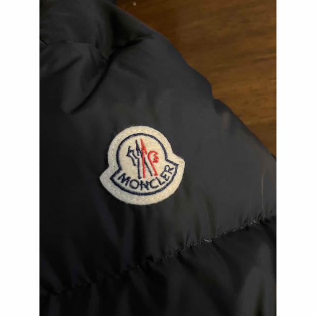 MONCLER(モンクレール)のモンクレール　初版モンクラー白ワッペン メンズのジャケット/アウター(ダウンジャケット)の商品写真