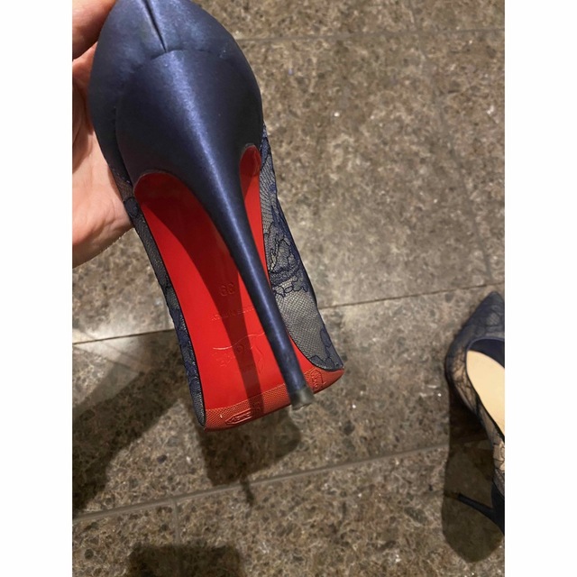 Christian Louboutin(クリスチャンルブタン)のクリスチャンルブタン　レースパンプス　最終値下げ レディースの靴/シューズ(ハイヒール/パンプス)の商品写真