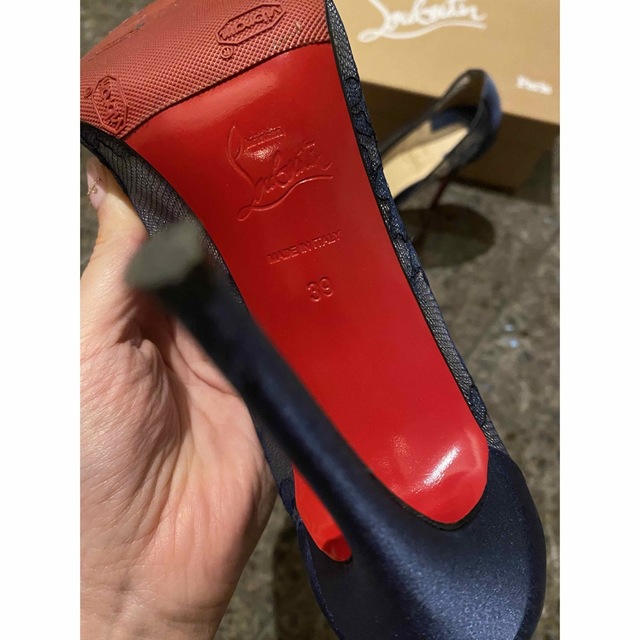 Christian Louboutin(クリスチャンルブタン)のクリスチャンルブタン　レースパンプス　最終値下げ レディースの靴/シューズ(ハイヒール/パンプス)の商品写真