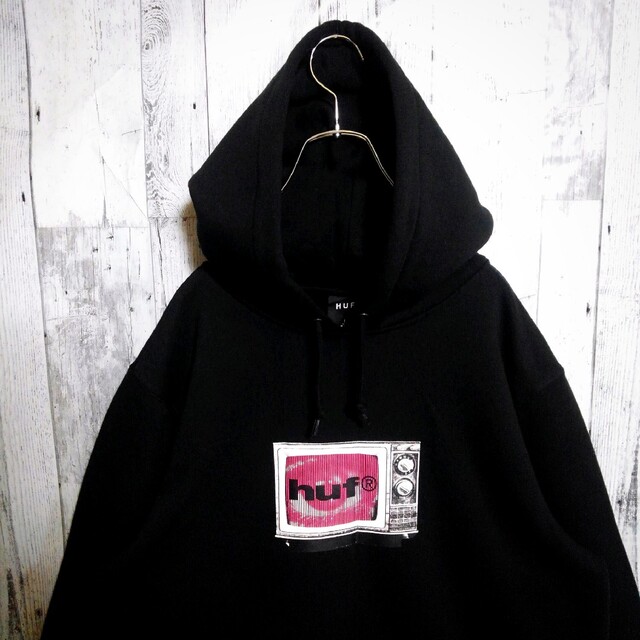 《HUF(ハフ)》ブラウン菅TVロゴ 裏起毛プルオーバーパーカー