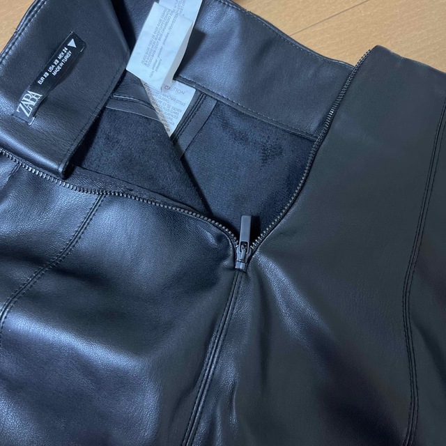 ZARA(ザラ)のZARA レザータイトスカート レディースのスカート(ひざ丈スカート)の商品写真