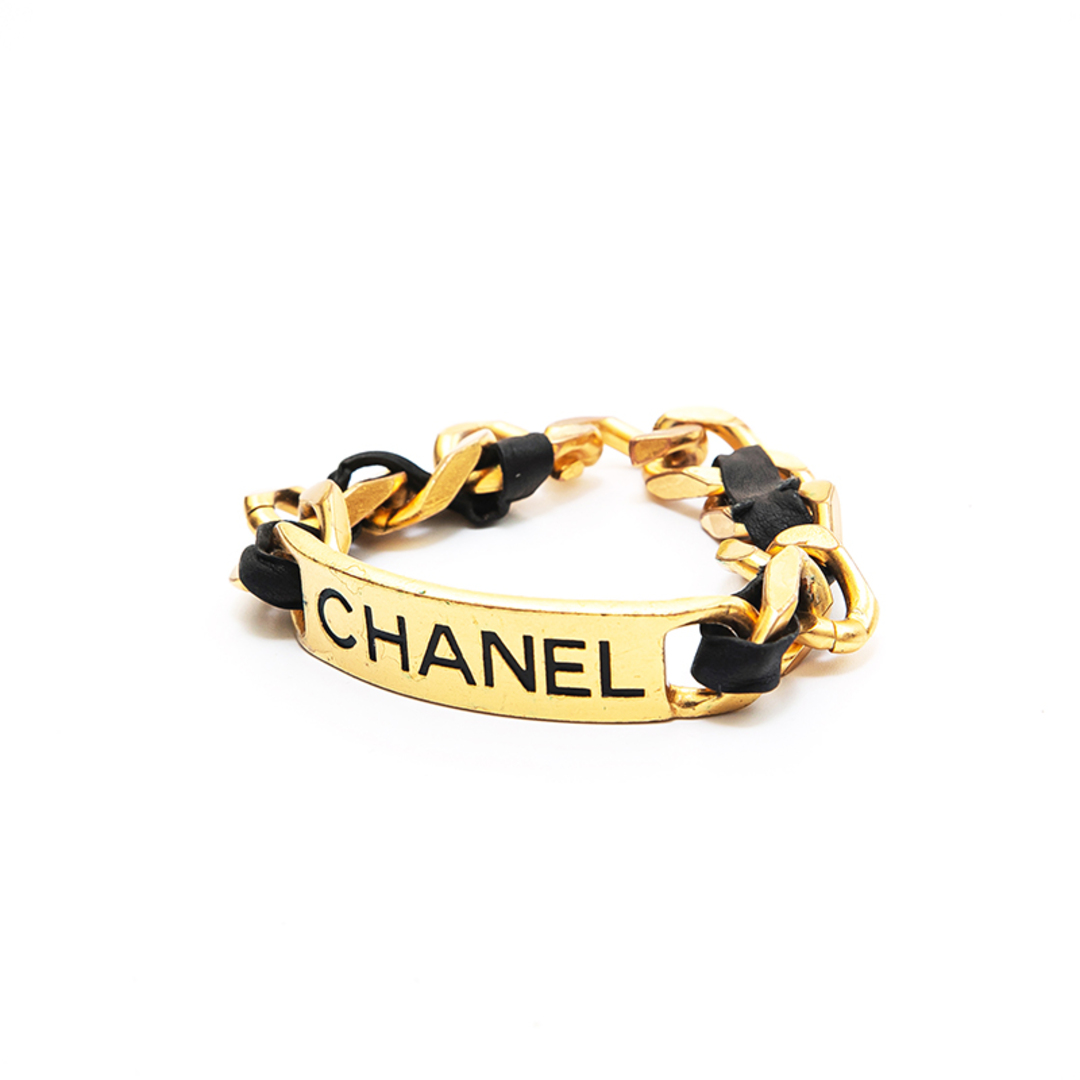 シャネル CHANEL ロゴプレート チェーンレザー ブレスレット