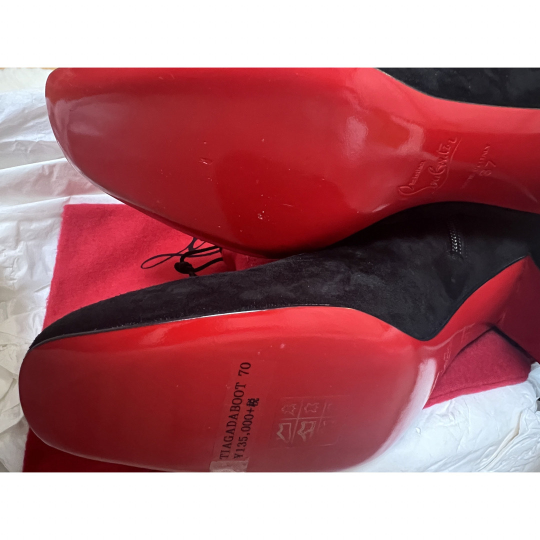 Christian Louboutin(クリスチャンルブタン)のクリスチャンルブタン　スウェード　ショートブーツ　 レディースの靴/シューズ(ブーツ)の商品写真