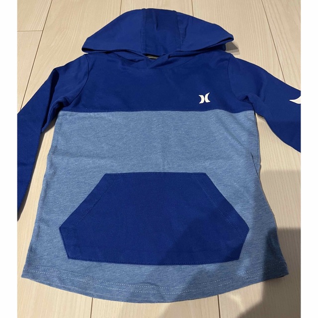 Hurley(ハーレー)のハーレー　フード付き　ロンT キッズ/ベビー/マタニティのキッズ服男の子用(90cm~)(Tシャツ/カットソー)の商品写真