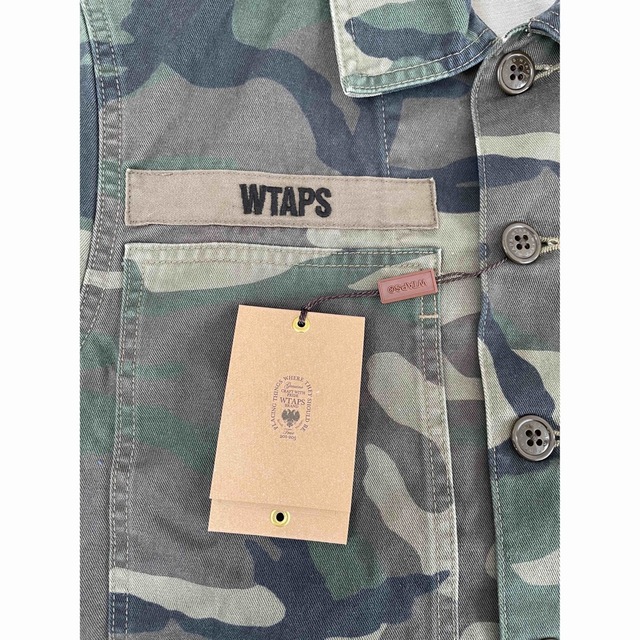 W)taps(ダブルタップス)のWTAPSダブルタップス　ミリタリーシャツ　カモフラ　新品タグ付　ユーズド加工S メンズのトップス(シャツ)の商品写真