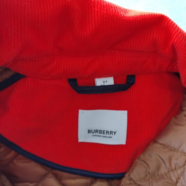 BURBERRY(バーバリー)のBURBERRYキルティングジャケット2Y92センチ キッズ/ベビー/マタニティのキッズ服女の子用(90cm~)(ジャケット/上着)の商品写真