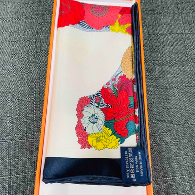 新品 レア HERMES エルメス ガヴロッシュ ローブレジェール カレ 45