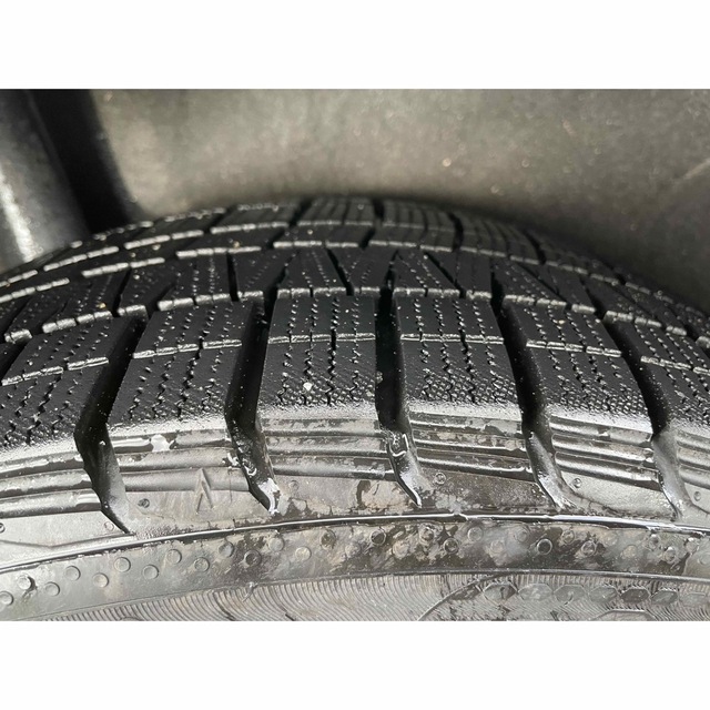 【中古品】スタッドレスタイヤ ホイール 215/50R18 4本【引取限定】