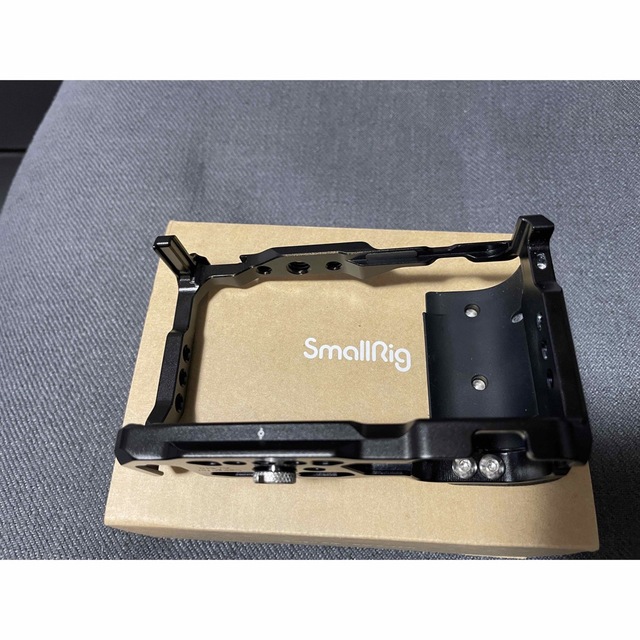 SmallRig ZV-E10用グリップ付きケージ(3538B) 5