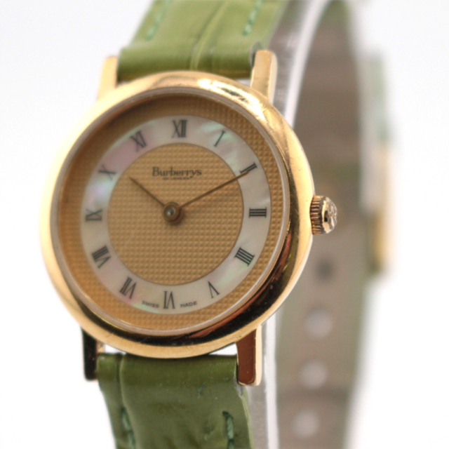 BURBERRY(バーバリー)のバーバリー BURBERRY 腕時計
  6000L シェル グリーン レディースのファッション小物(腕時計)の商品写真