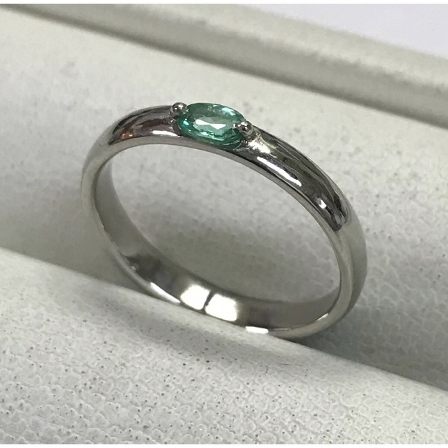 ★サイズ12号★プラチナPt900/エメラルド・デザインリング★0.20ct★アクセサリー