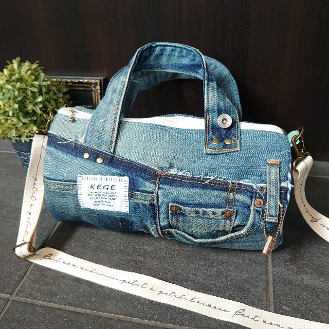 No.176【DENIM✖️ドラム缶型BAG❤️】デニムリメイクボストンバッグ レディースのバッグ(トートバッグ)の商品写真