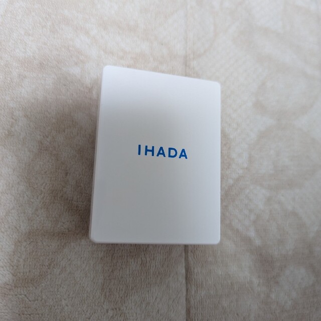 IHADA(イハダ)のイハダ 薬用 フェイスプロテクトパウダー 9g コスメ/美容のベースメイク/化粧品(フェイスパウダー)の商品写真