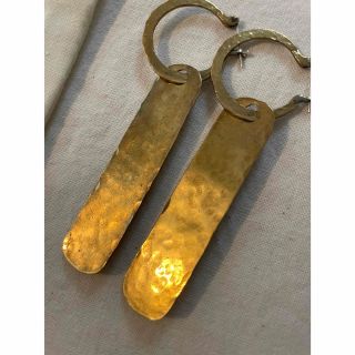 crescioni クレッシオーニ 真鍮ピアスの通販 by chap|ラクマ