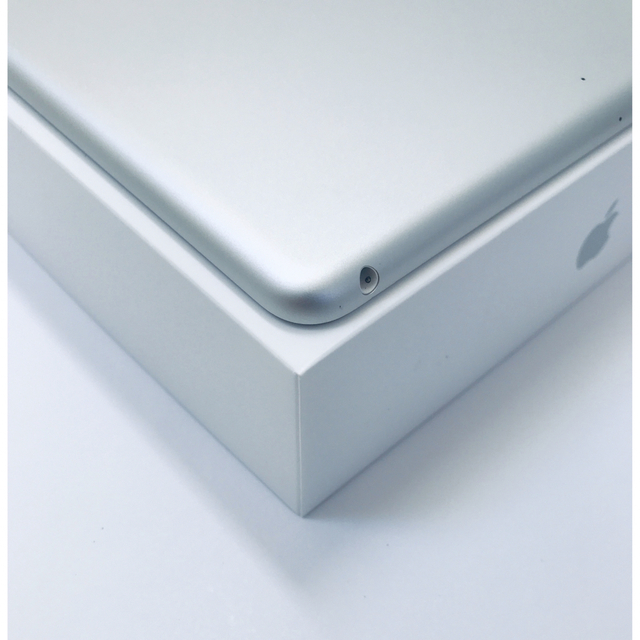 Apple iPad 第7世代 Wi-Fi 32GB【美品】 2