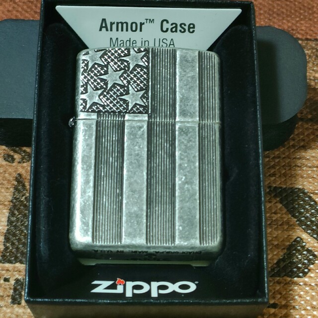 ZIPPO(ジッポー)の【新品未開封】Armor Case　zippo　立体アメリカ国旗　ジッポライター メンズのファッション小物(タバコグッズ)の商品写真