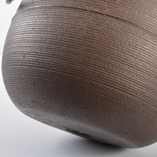 茶道具 釜師 畠春斎作 千筋鶴首釜 鉄釜 共箱 M R5412B 茶道具 釜師 畠春斎作 千筋鶴首釜 鉄釜 共箱 M R5412B