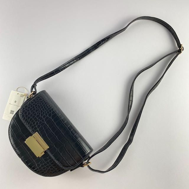 Bou Jeloud(ブージュルード)の新品　コンパクト ミニ ショルダーバッグ　ブージュルード レディースのバッグ(ショルダーバッグ)の商品写真
