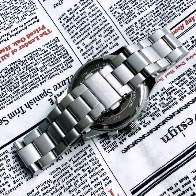 2409【渋くてお洒落】メンズ 腕時計 マイケルコース クォーツ 黒文字盤-