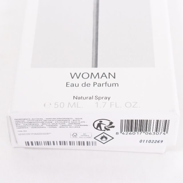 LOEWE(ロエベ)のロエベ　香水　オードゥ パルファン　001 woman ウーマン　50ml　中古 コスメ/美容の香水(香水(女性用))の商品写真