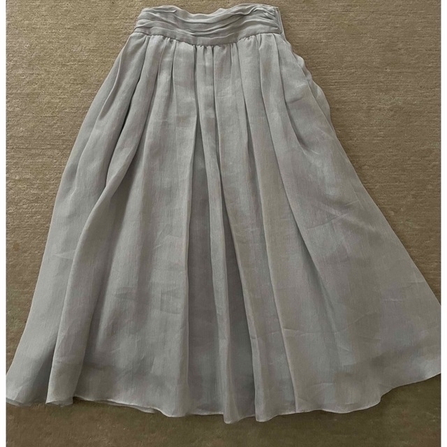 ebure(エブール)のエブール ebure クリスタルシアーロングフレアスカート　38 ブルー レディースのスカート(ロングスカート)の商品写真