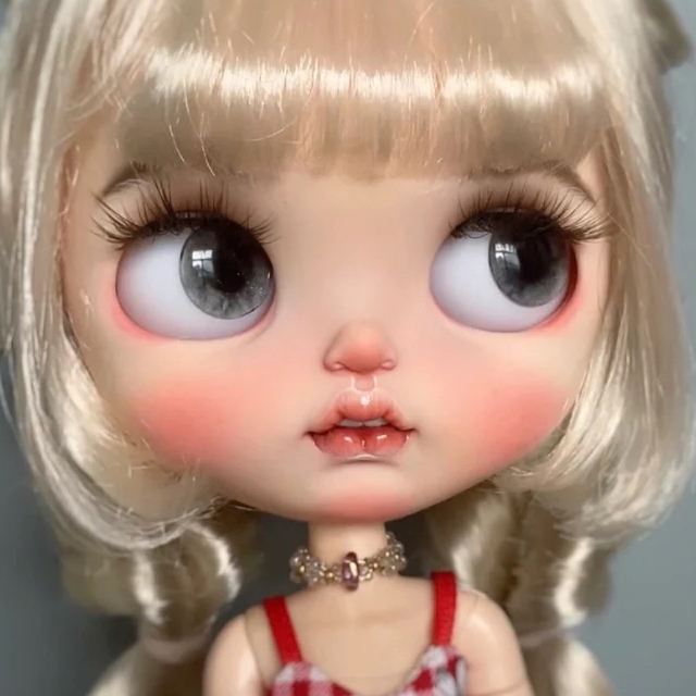 売れ筋がひ贈り物! カスタムブライス 人形 海外作家様 美人さん