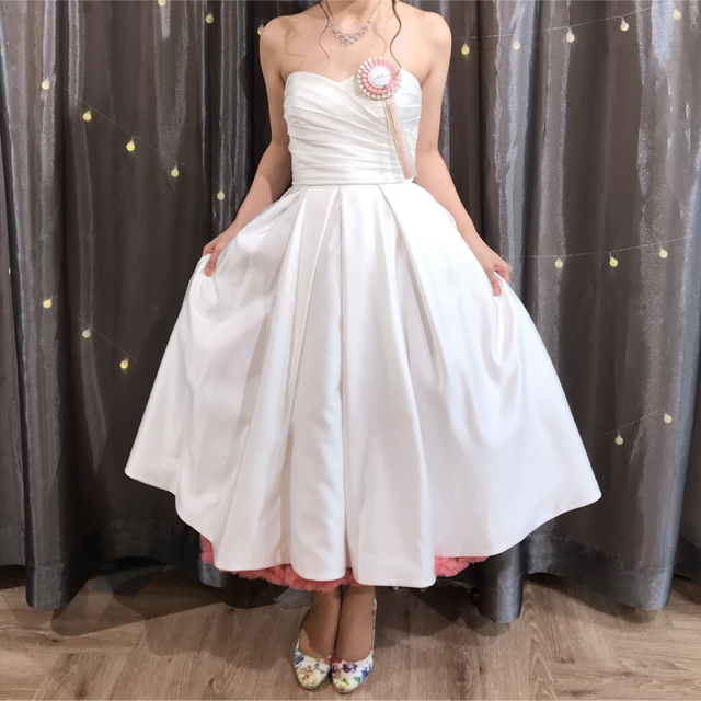 ANNAN WEDDING サテンミモレ丈ドレス【二次会/前撮りなどに】の通販 by guutomo's shop｜ラクマ