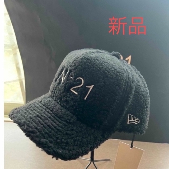 N°21(ヌメロヴェントゥーノ)のN゜21 ✖️NEWERA   ヌメロヴェントゥーノ　ボアキャップ レディースの帽子(キャップ)の商品写真