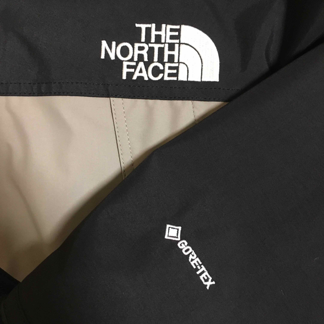 THE NORTH FACE(ザノースフェイス)のkoko.様専用 ミネラルグレー マウンテンライトジャケット ノースフェイス S メンズのジャケット/アウター(マウンテンパーカー)の商品写真