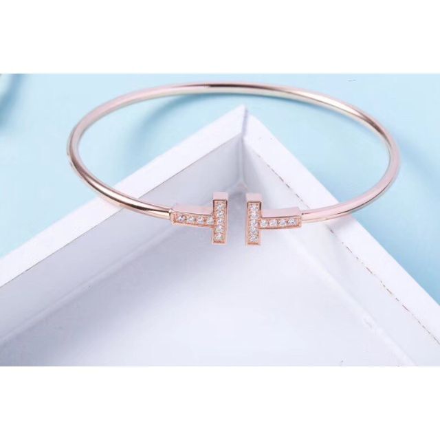 2022新入荷 Tiffany Co. お値下げティファニーTワイヤーブレスレット ブレスレット+バングル Tiffany ティファニー T
ワイヤー ブレスレット