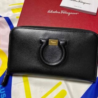 サルヴァトーレフェラガモ(Salvatore Ferragamo)のフェラガモ　ラウンドファスナー長財布(財布)